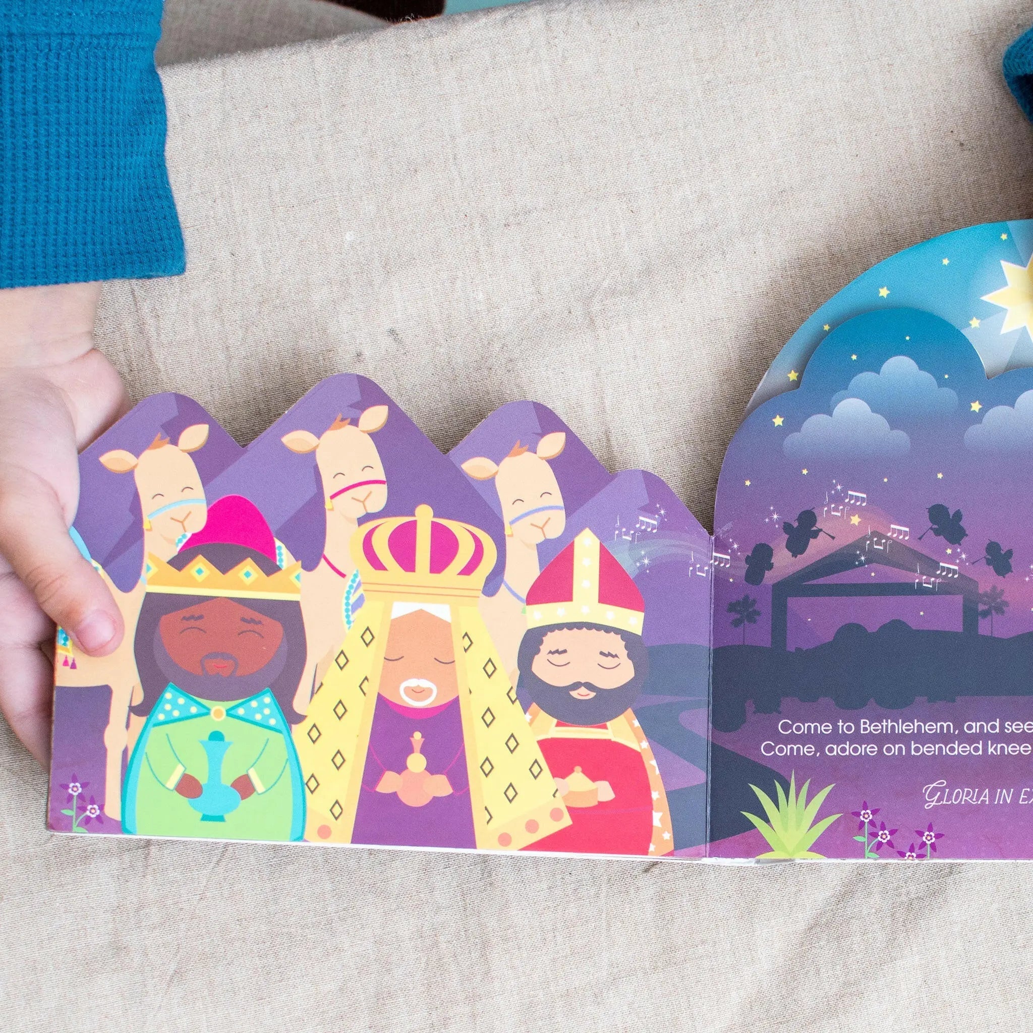 Angels We Have Heard On High shaped book - Image 4