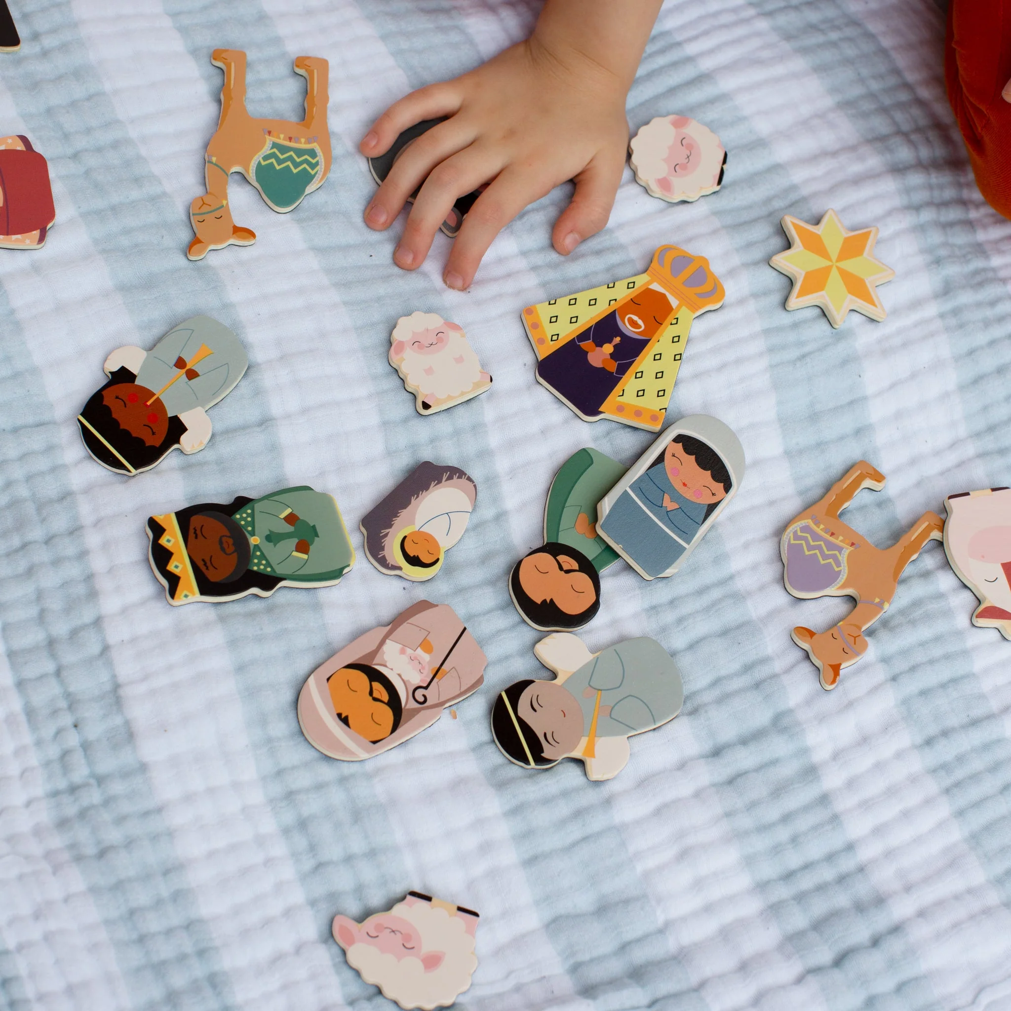 Christmas Nativity Wooden Magnet Set - Image 7
