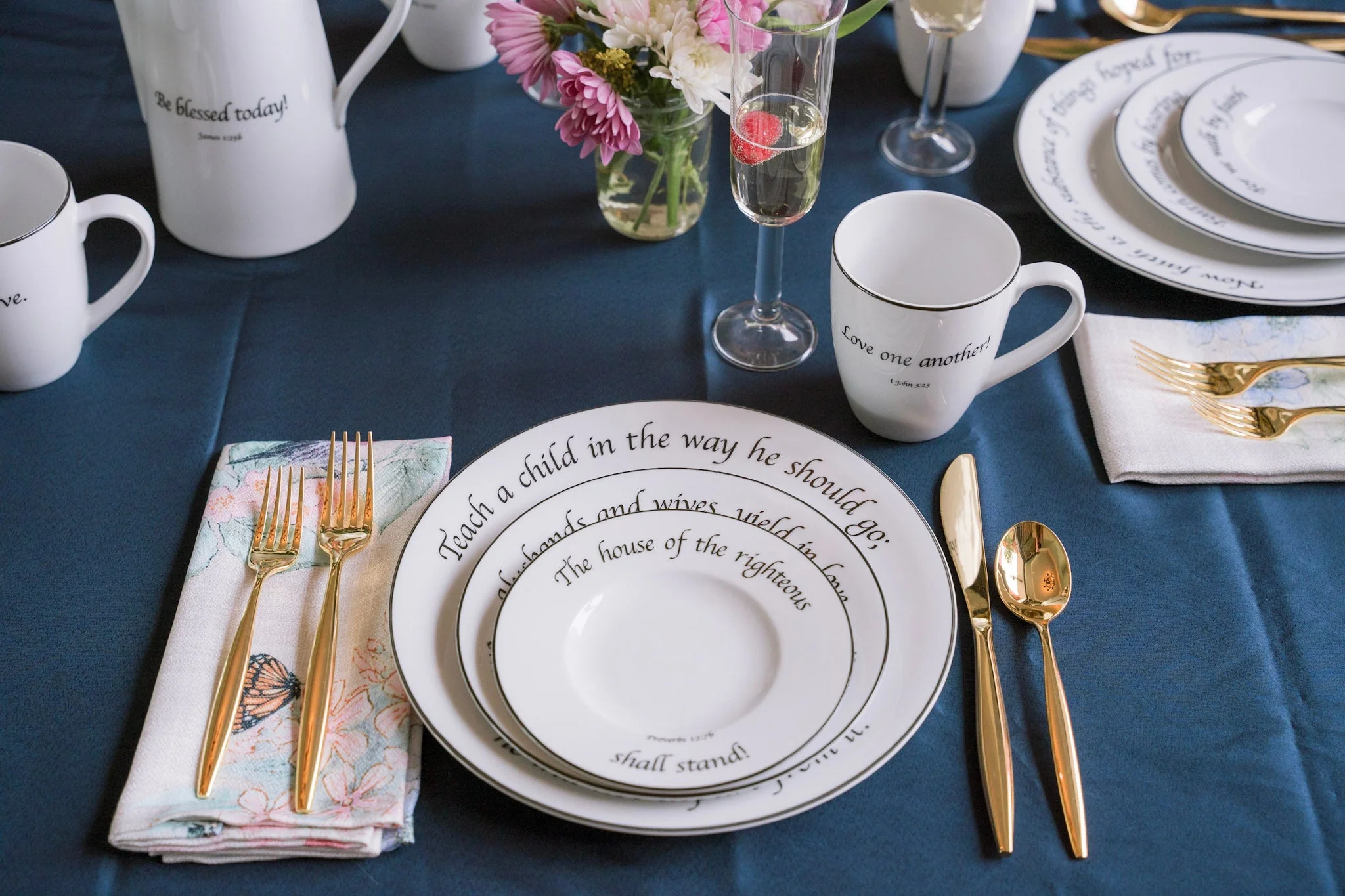 Daily Bread 12-Piece Dinnerware Case - Image 6