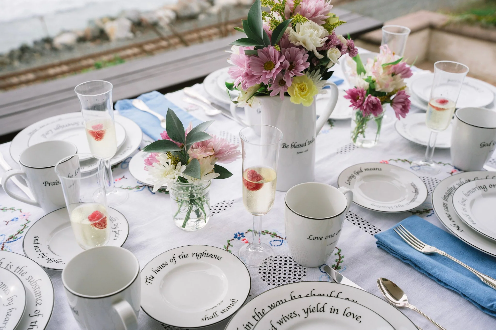 Daily Bread 12-Piece Dinnerware Case - Image 9