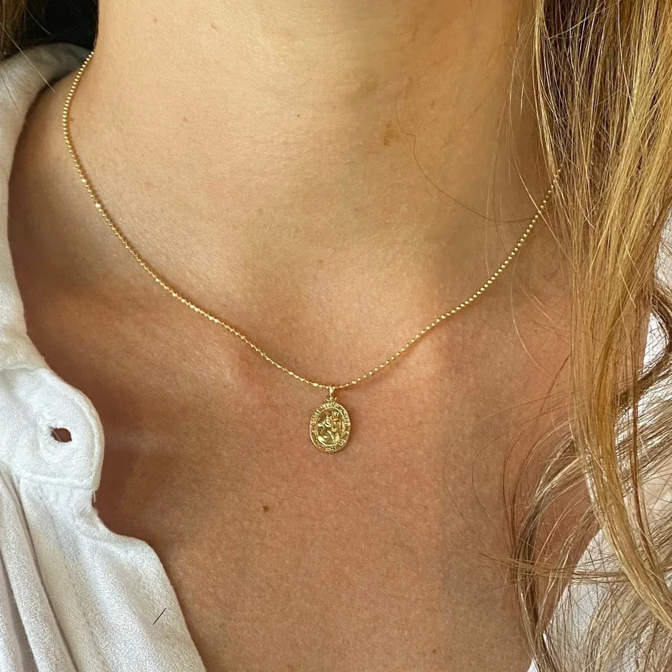 Mini Saint Christopher charm necklace - Image 3