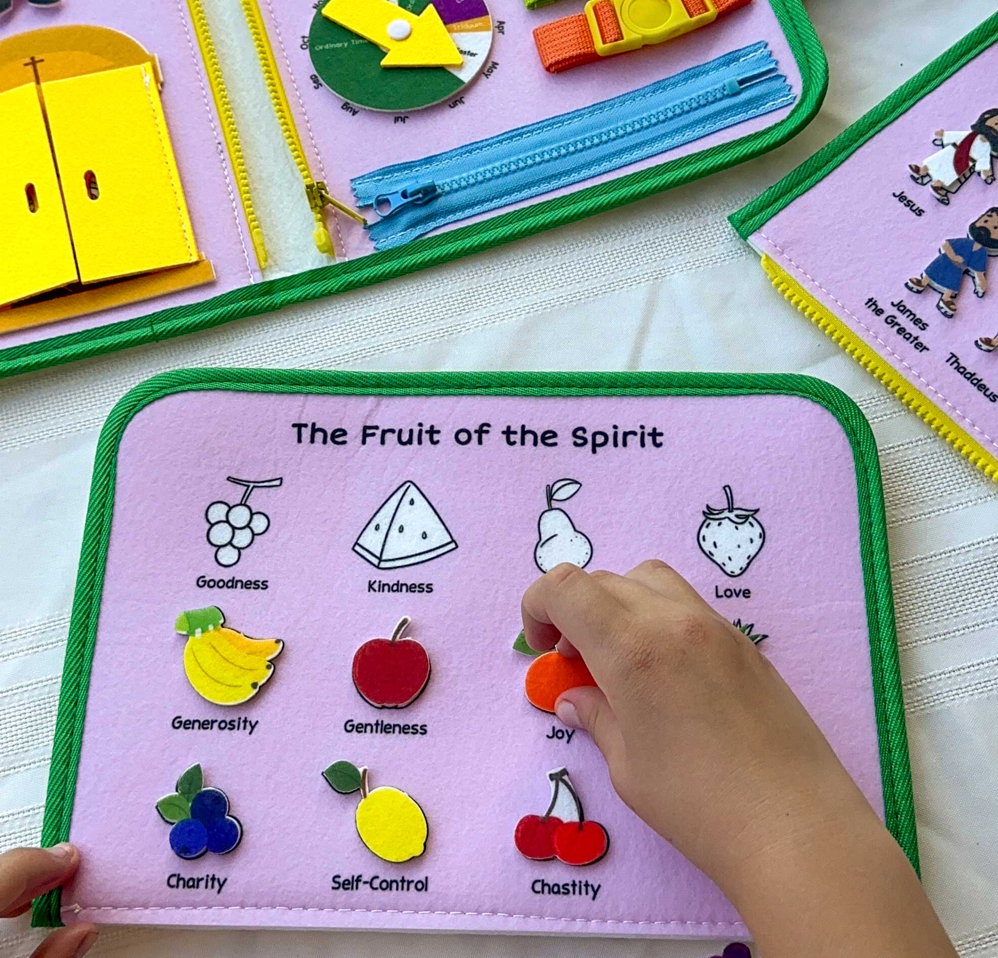 My Pray & Play Busy Book: A Quiet Felt Book - Image 7