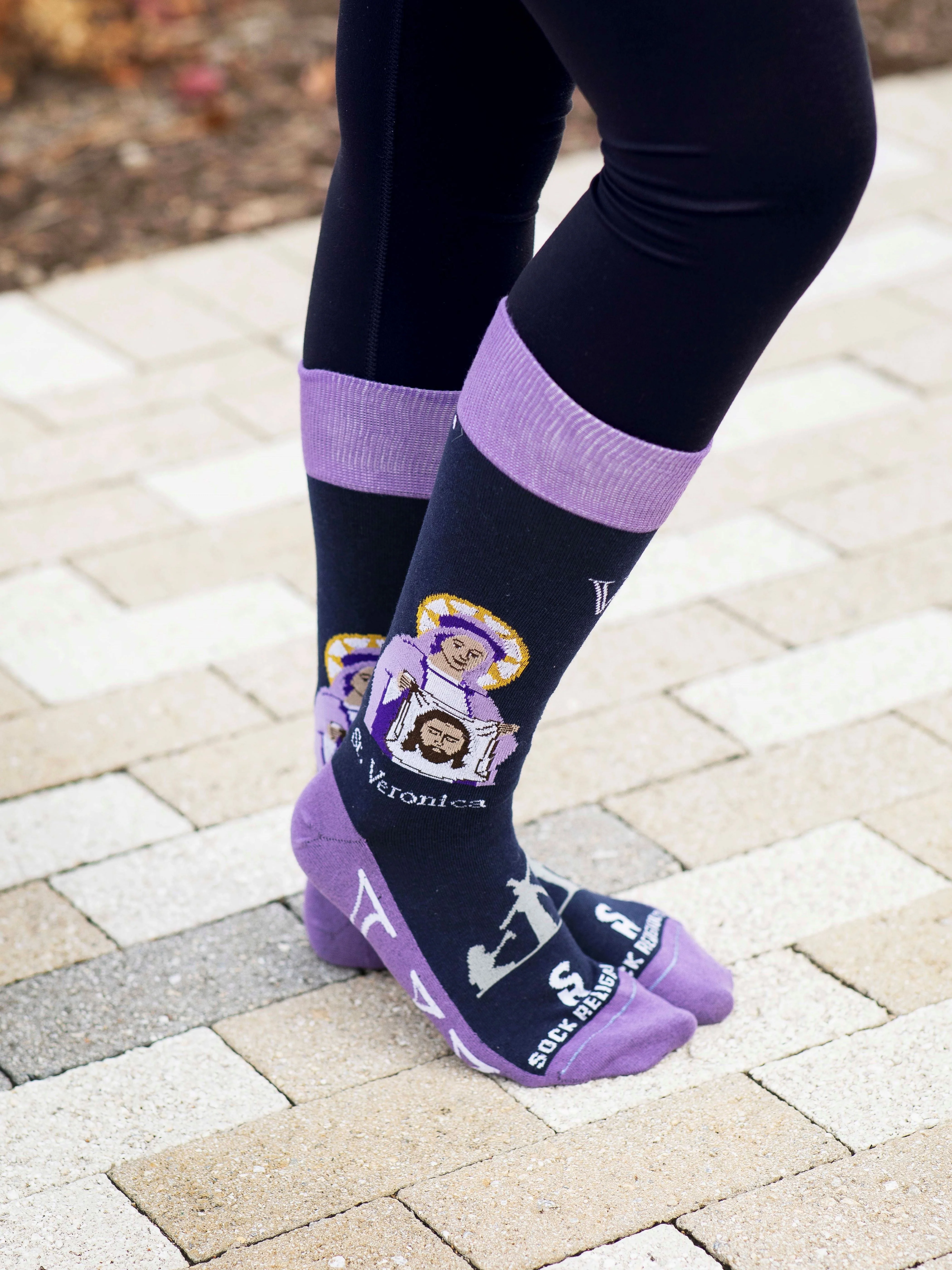 St. Veronica Adult Socks - Image 4
