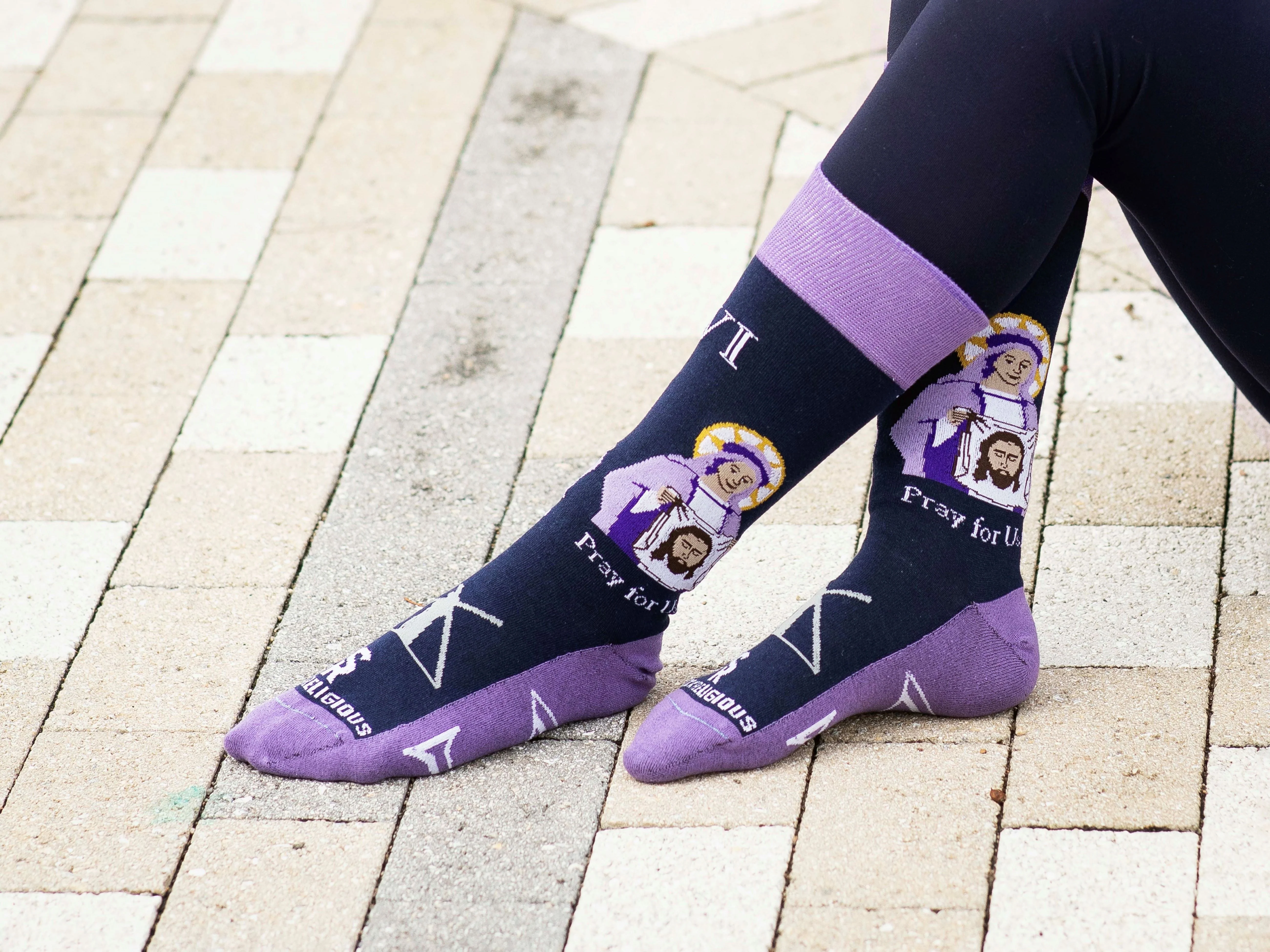 St. Veronica Adult Socks - Image 5