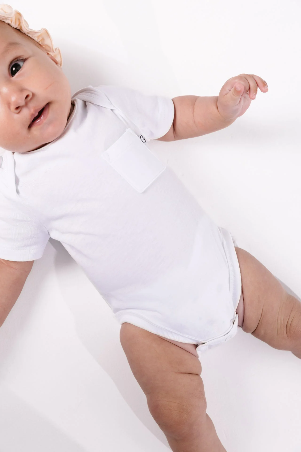 White Prayer Pocket Short Sleeve Bodysuit Cotton - Image 2